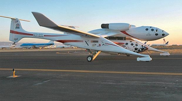اولین سفر فضایی خصوصی با SpaceShipOne